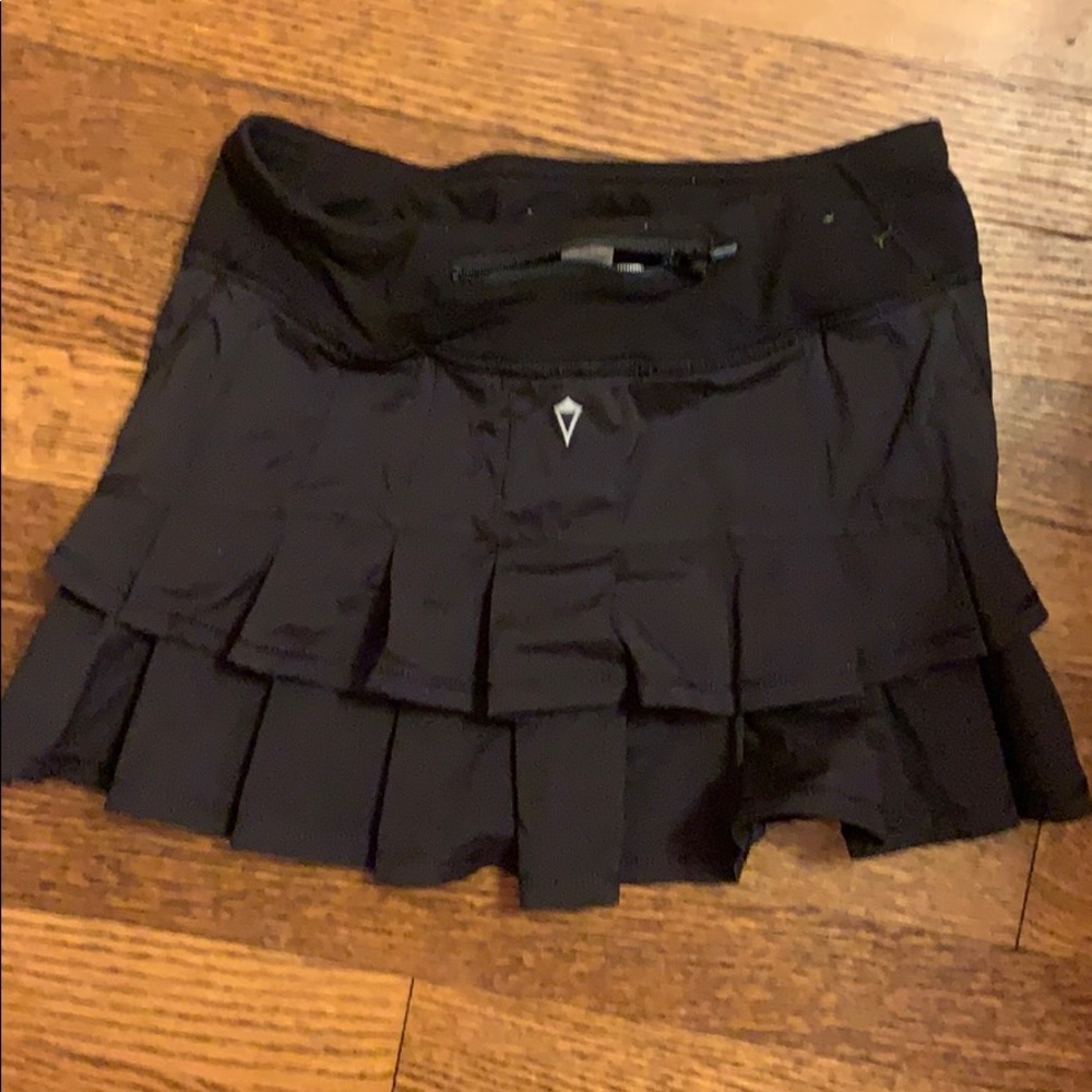 Ivivia Skirt